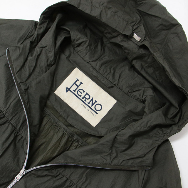 ❤国内即発送❤ 極美品 HERNO ヘルノ シルク ジャケット ブルゾン www