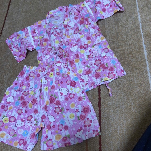 サンリオ(サンリオ)のサンリオ　甚平 キッズ/ベビー/マタニティのキッズ服女の子用(90cm~)(甚平/浴衣)の商品写真