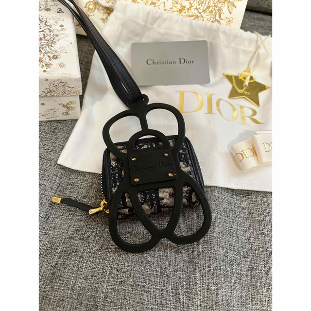 Dior(ディオール)のディオール　スマホケース　スマホストラップ　AirPods スマホ/家電/カメラのスマホアクセサリー(iPhoneケース)の商品写真