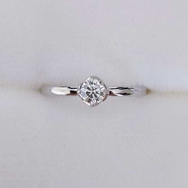 俄 ダイヤモンド リング Pt950 0.213ct F VVS-2 3EX