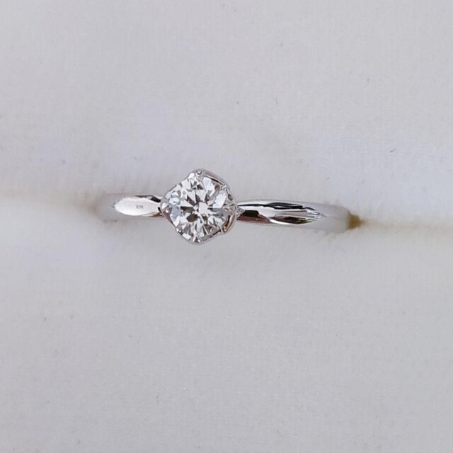 俄 ダイヤモンド リング Pt950 0.213ct F VVS-2 3EX