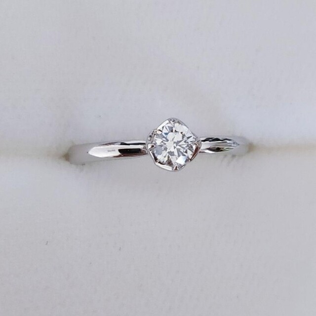 俄 ダイヤモンド リング Pt950 0.213ct F VVS-2 3EX
