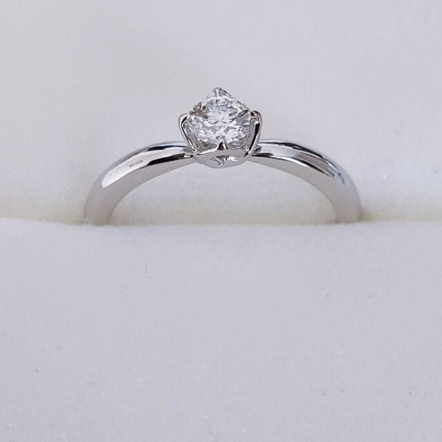 俄 ダイヤモンド リング Pt950 0.213ct F VVS-2 3EX