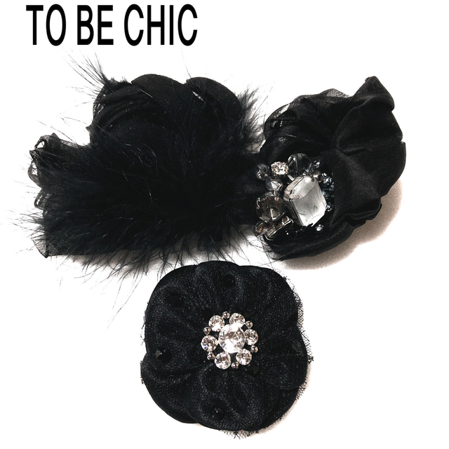 TO BE CHIC(トゥービーシック)のTO BE CHIC コサージュ 2点/トゥービーシック ビジューブローチ レディースのアクセサリー(ブローチ/コサージュ)の商品写真