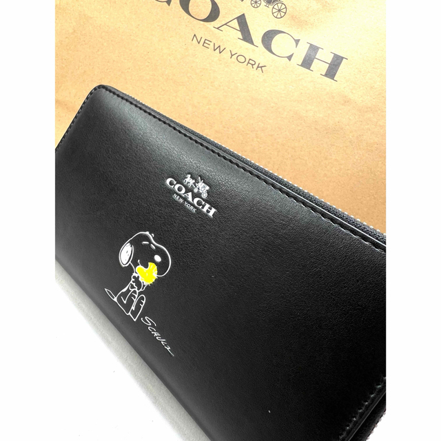 COACH(コーチ)のCOACH 長財布スヌーピー コラボ ラウンド ファスナー ウォレット ブラック レディースのファッション小物(財布)の商品写真