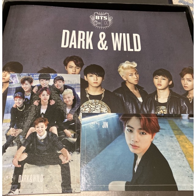 防弾少年団(BTS)(ボウダンショウネンダン)のBTS DARK&WILD CD トレカ付き(ジン ALL) エンタメ/ホビーのCD(K-POP/アジア)の商品写真