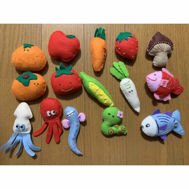 果物 野菜 魚 フェルト ままごと セット 14点の通販 by だるま 果物 野菜 魚 フェルト ままごと セット 14点の通販 by だるま