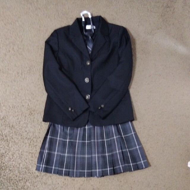 卒業式 女の子 フォーマル スーツ Mサイズ キッズ/ベビー/マタニティのキッズ服女の子用(90cm~)(ドレス/フォーマル)の商品写真