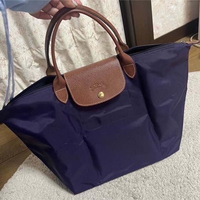 LONGCHAMP ナイロントートmサイズ