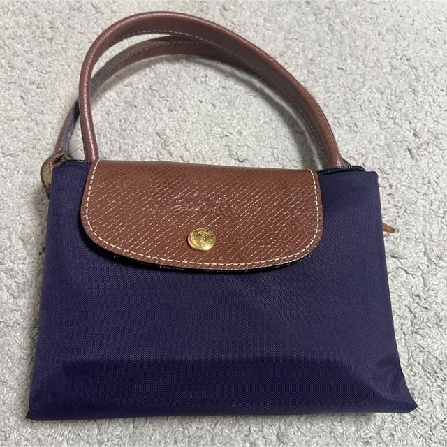 LONGCHAMP ナイロントートmサイズ