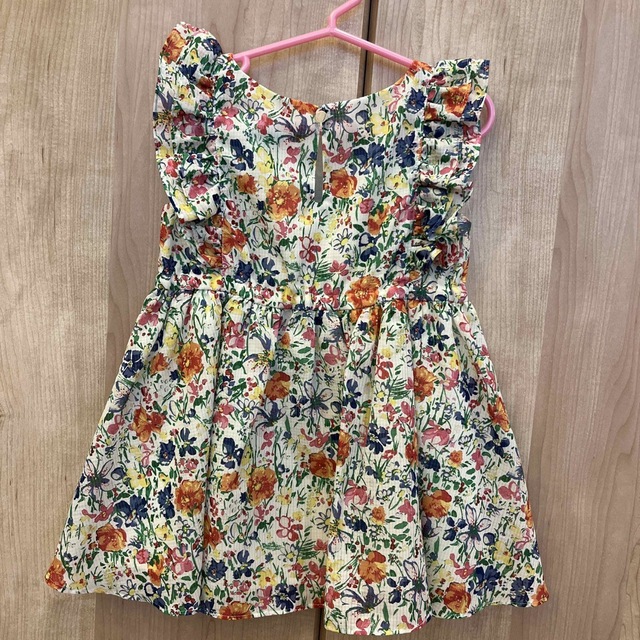 TOCCA(トッカ)のトッカ　花柄ワンピース 110cm キッズ/ベビー/マタニティのキッズ服女の子用(90cm~)(ワンピース)の商品写真