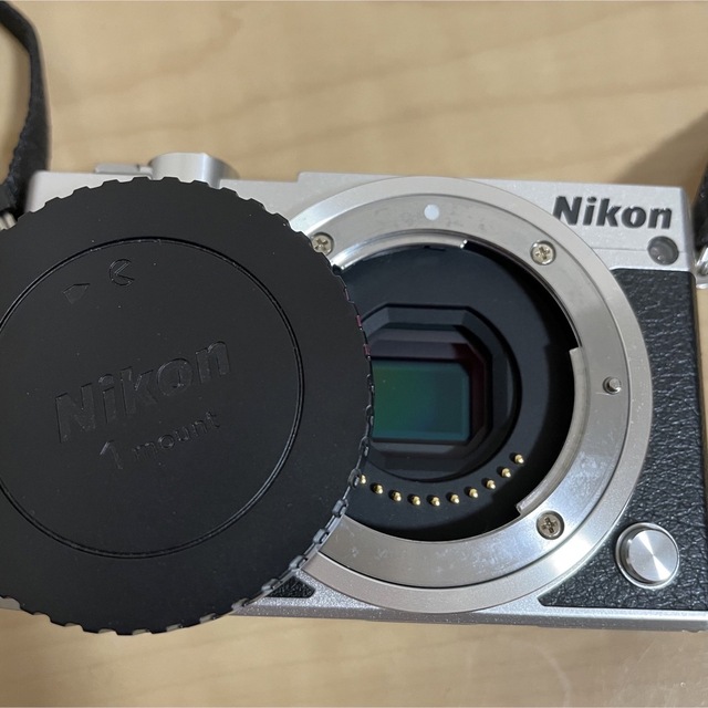 Nikon(ニコン)のNikon1 J5MODEL スマホ/家電/カメラのカメラ(ミラーレス一眼)の商品写真