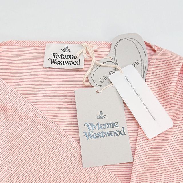 Vivienne Westwood(ヴィヴィアンウエストウッド)の【新品タグ付き】ヴィヴィアンウエストウッド ブラウス サイズ9 レディースのトップス(シャツ/ブラウス(半袖/袖なし))の商品写真