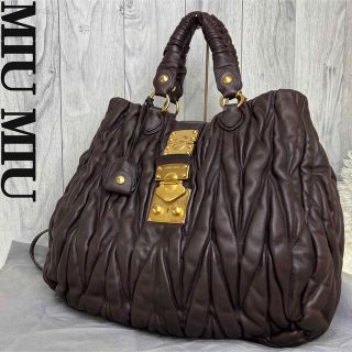 美品⭐︎miumiu マテラッセ 黒 2way ゴールド ハンドバッグ ショルダー