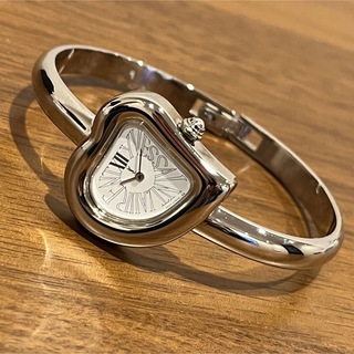 イヴサンローラン(Yves Saint Laurent)のイヴ・サンローラン バングルウォッチ ハート型 レディース ウォッチ 稼働品(腕時計)