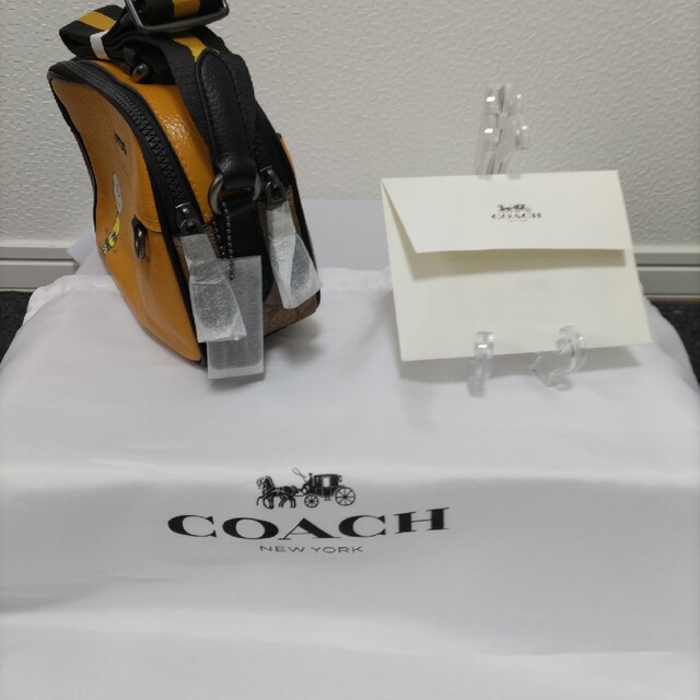 COACH(コーチ)のCOACH コーチ ショルダーバッグ　チャーリーブラウン　スヌーピーコラボ レディースのバッグ(ショルダーバッグ)の商品写真
