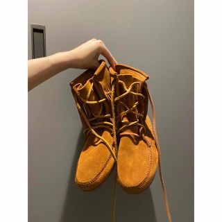 ミネトンカ(Minnetonka)のminnetonka ミネトンカショートブーツ 23.5(ブーツ)