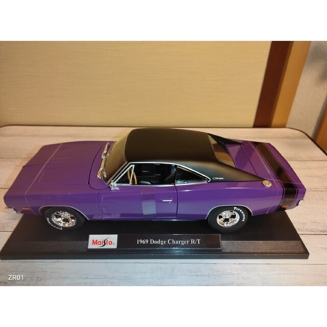 マイスト　1969 ダッジ　チャージャー　R/T  紫 エンタメ/ホビーのおもちゃ/ぬいぐるみ(ミニカー)の商品写真