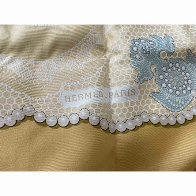 Hermes(エルメス)の新品　エルメス カレ90 妖精の指　イエロー レディースのファッション小物(バンダナ/スカーフ)の商品写真