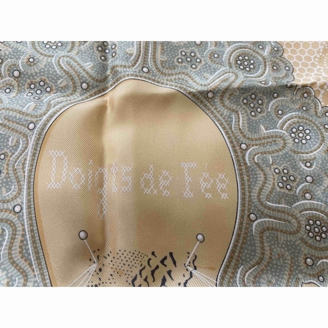 Hermes(エルメス)の新品　エルメス カレ90 妖精の指　イエロー レディースのファッション小物(バンダナ/スカーフ)の商品写真