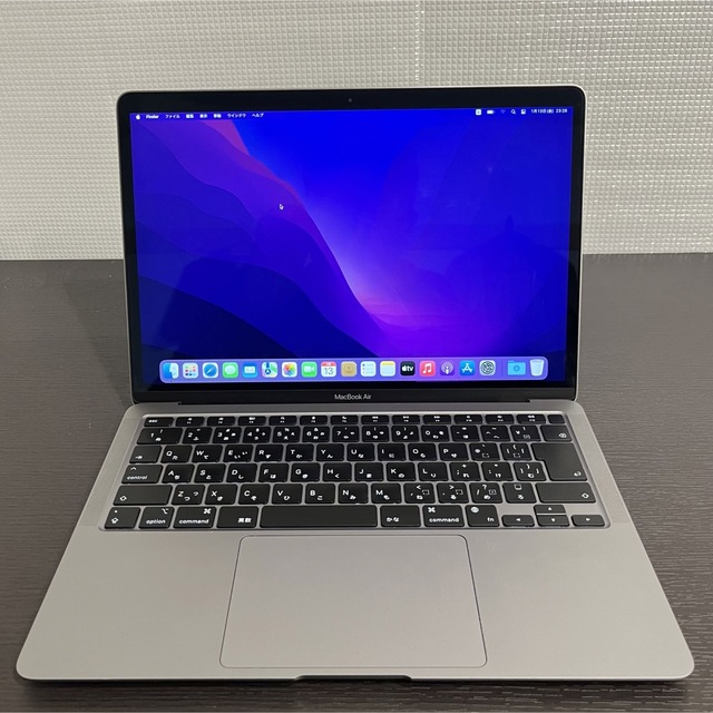 Apple(アップル)のM1 MacBook Air スペースグレー/8GB/256GB SSD スマホ/家電/カメラのPC/タブレット(ノートPC)の商品写真