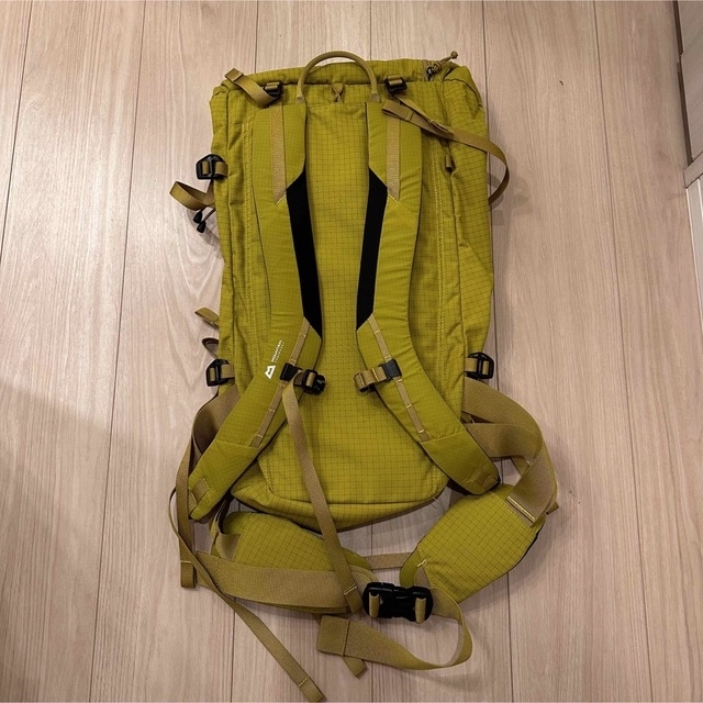 MOUNTAIN EQUIPMENT(マウンテンイクイップメント)のMountain Equipment M Ogre 33 リュック スポーツ/アウトドアのアウトドア(登山用品)の商品写真