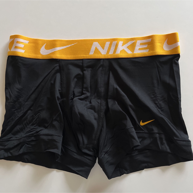 NIKE(ナイキ)のナイキ　メンズボクサー　3枚組　L(M) スポーツインナー　ドライフィット　下着 メンズのアンダーウェア(ボクサーパンツ)の商品写真