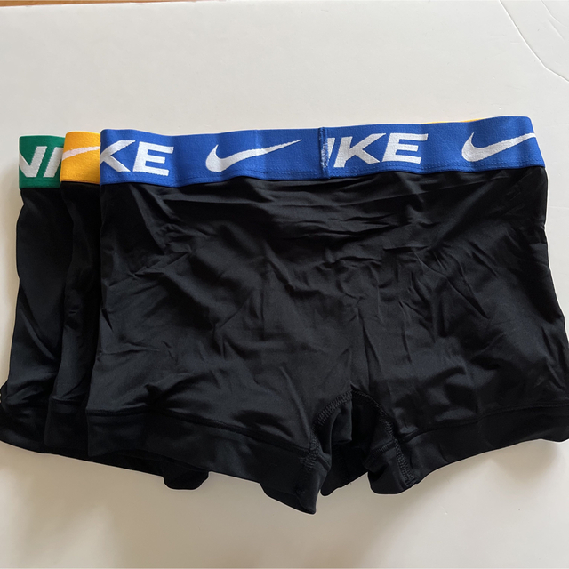 NIKE(ナイキ)のナイキ　メンズボクサー　3枚組　L(M) スポーツインナー　ドライフィット　下着 メンズのアンダーウェア(ボクサーパンツ)の商品写真