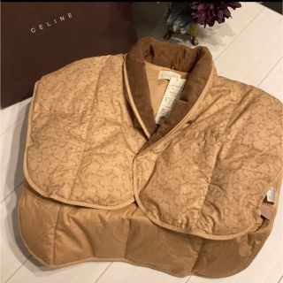 celine - 新品 未使用 CELINE マカダム柄 羽毛肩当て ダウンベスト