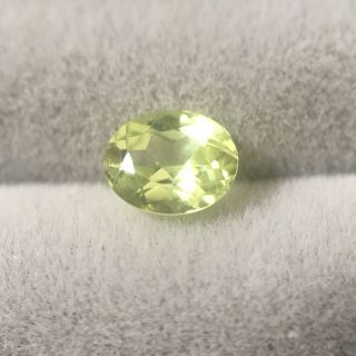 パロットクリソベリル　ルース　0.4ct(各種パーツ)