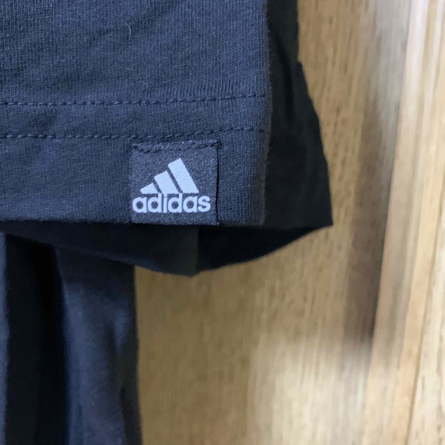 adidas(アディダス)の黒　アディダス XXL☆☆★ メンズのトップス(Tシャツ/カットソー(半袖/袖なし))の商品写真