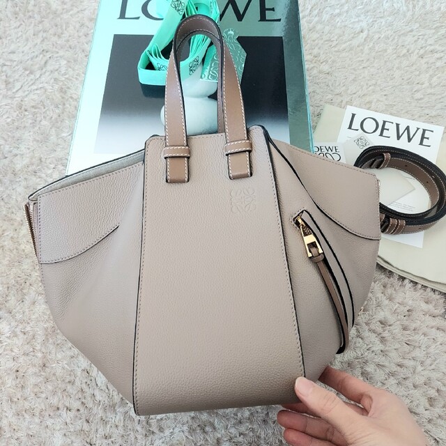 大人気格安 LOEWE - 大活躍!!ロエベ☆ショルダーバッグ(大人気