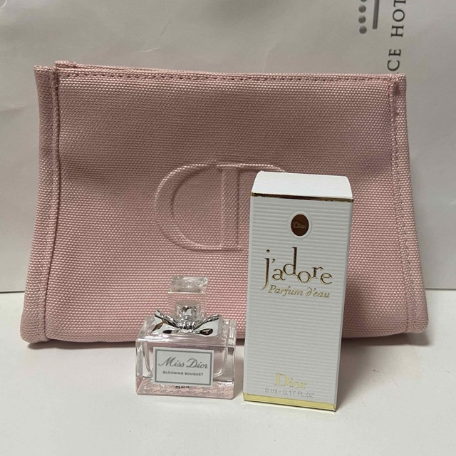 Dior(ディオール)のDIOR 香水ポーチ コスメ/美容の香水(香水(女性用))の商品写真