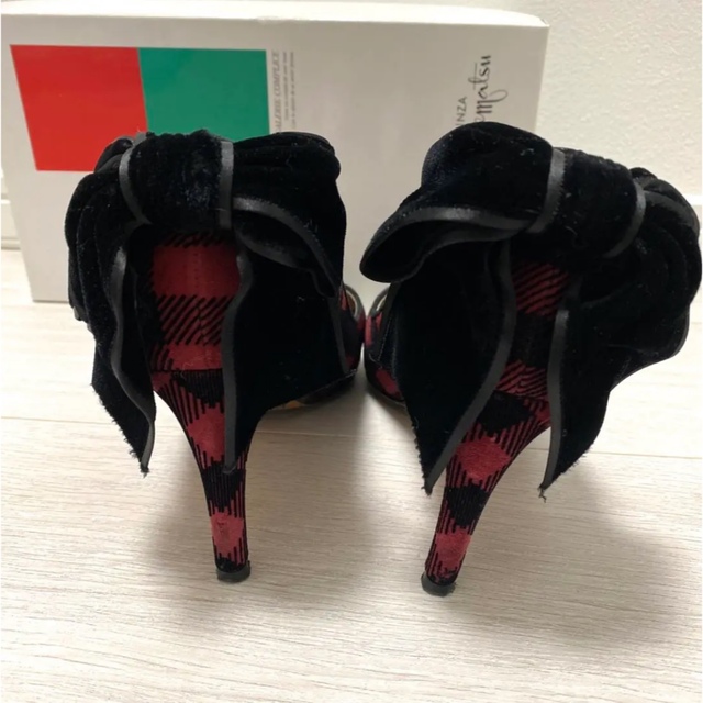 GINZA Kanematsu(ギンザカネマツ)の銀座かねまつ　23.5 日本製　ギンガムチェック　ブラック　リボン　パンプス レディースの靴/シューズ(ハイヒール/パンプス)の商品写真
