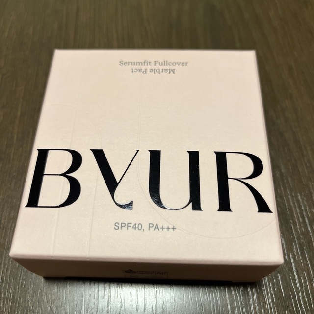 BYUR　バイユア　セラムフィットフルカバーマーブルパクト コスメ/美容のベースメイク/化粧品(ファンデーション)の商品写真