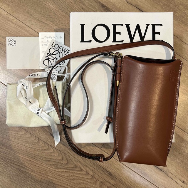 loewe ゲートポケット　購入証明書あり | フリマアプリ ラクマ