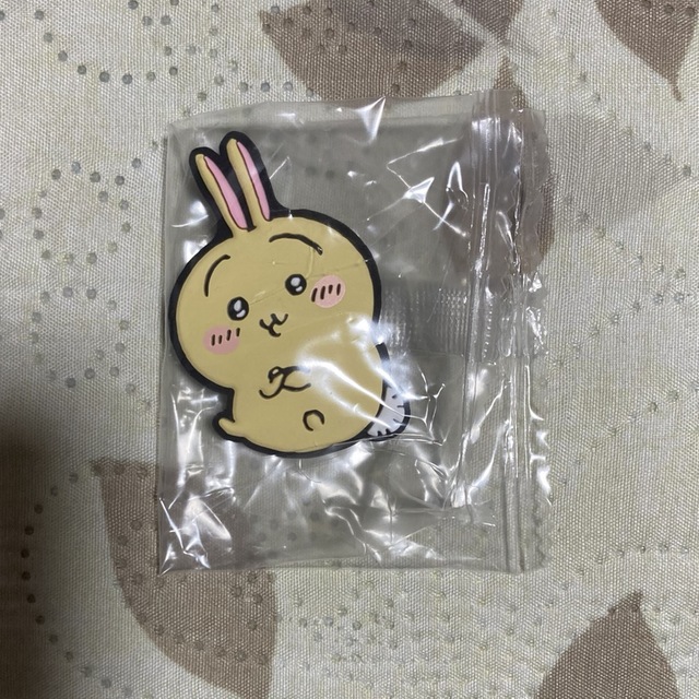 ちいかわ(チイカワ)のちいかわ ガチャガチャ ラバーマグネット2 うさぎ エンタメ/ホビーのおもちゃ/ぬいぐるみ(キャラクターグッズ)の商品写真