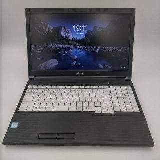 富士通　A576/PX　i5-6300U　新品SSD512G交換済み