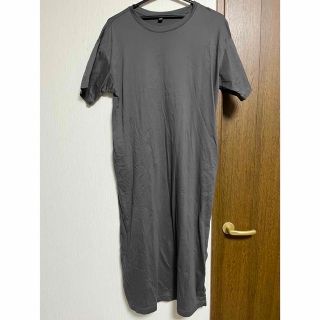 ユニクロ(UNIQLO)のマーセライズコットンロングTワンピース（半袖）　グレー　GRAY ダークグレー(ロングワンピース/マキシワンピース)