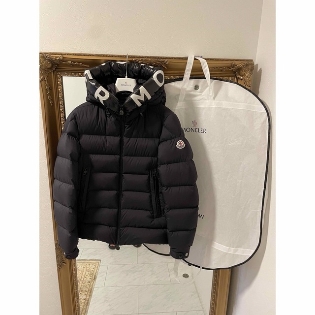 MONCLER(モンクレール)の専用出品‼️モンクレール⭐️SALZMAN22年購入⭐️黒サイズ0極美品 メンズのジャケット/アウター(ダウンジャケット)の商品写真