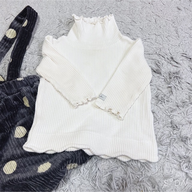 カボチャサロペットとインナーセット キッズ/ベビー/マタニティのキッズ服女の子用(90cm~)(パンツ/スパッツ)の商品写真