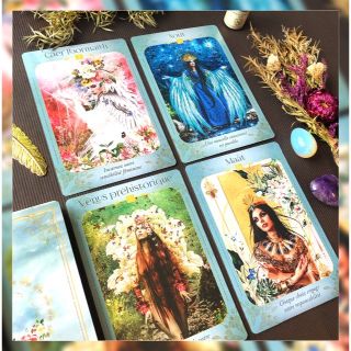 ✨金縁!ポーチ付き✨世界の女神たちを美しく描いたオラクル