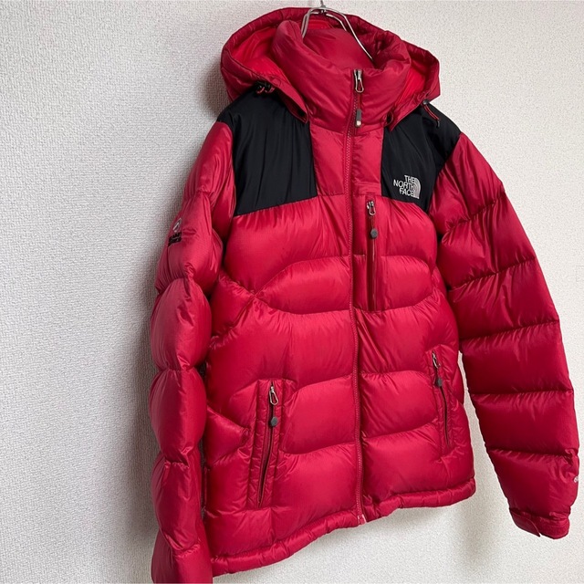 THE NORTH FACE(ザノースフェイス)のノースフェイス　ダウンジャケット　サミットシリーズ　メンズ　XSサイズ　レッド メンズのジャケット/アウター(ダウンジャケット)の商品写真