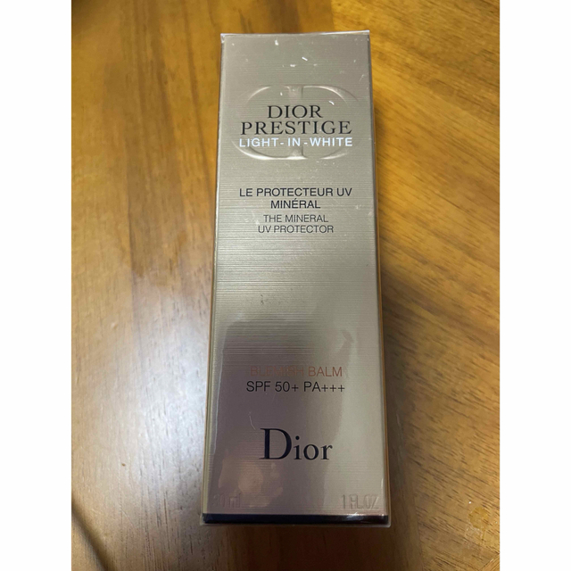 Dior プレステージ ホワイト ル プロテクター UV ミネラル Dior プレステージ ホワイト ル プロテクター UV ミネラル