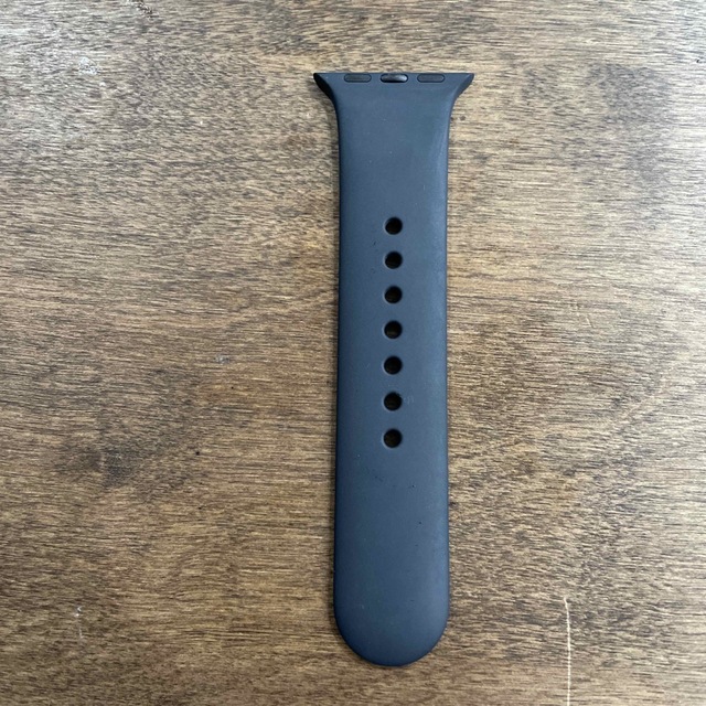 Apple Watch(アップルウォッチ)のアップルウォッチSE 純正ベルト　41M M メンズの時計(ラバーベルト)の商品写真