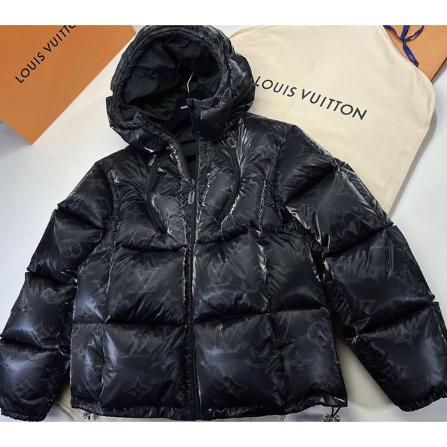 LOUIS VUITTON - Louis Vuitton 2054 3Dモノグラムリバーシブルダウンブルゾ48