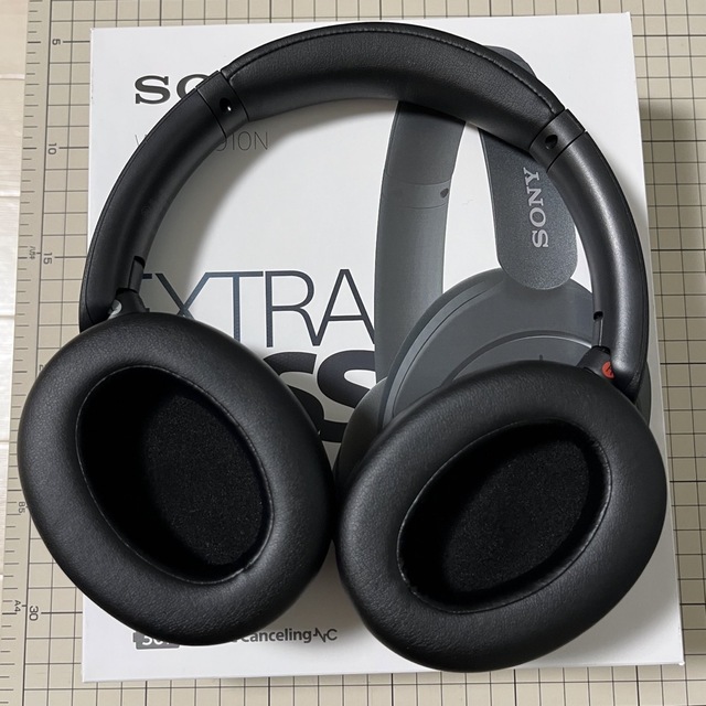 SONY(ソニー)の[中古美品]ソニー/SONY WH-XB910N  ワイヤレスヘッドホン スマホ/家電/カメラのオーディオ機器(ヘッドフォン/イヤフォン)の商品写真