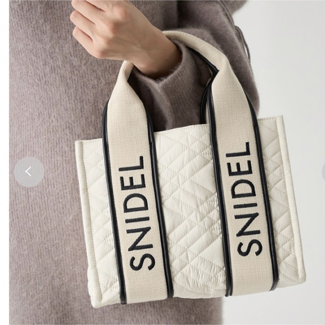SNIDEL(スナイデル)のsnidel ロゴスクエアキルティングバック レディースのバッグ(ショルダーバッグ)の商品写真
