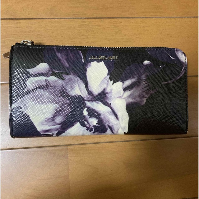 JILLSTUART(ジルスチュアート)のJILLSTUART 財布　グロスペタル　黒　中古品 レディースのファッション小物(財布)の商品写真