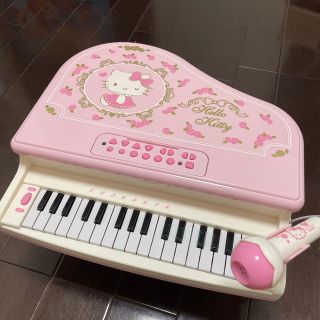 サンリオ - サンリオ キティちゃん おもちゃのグランドピアノの サンリオ - サンリオ キティちゃん おもちゃのグランドピアノの